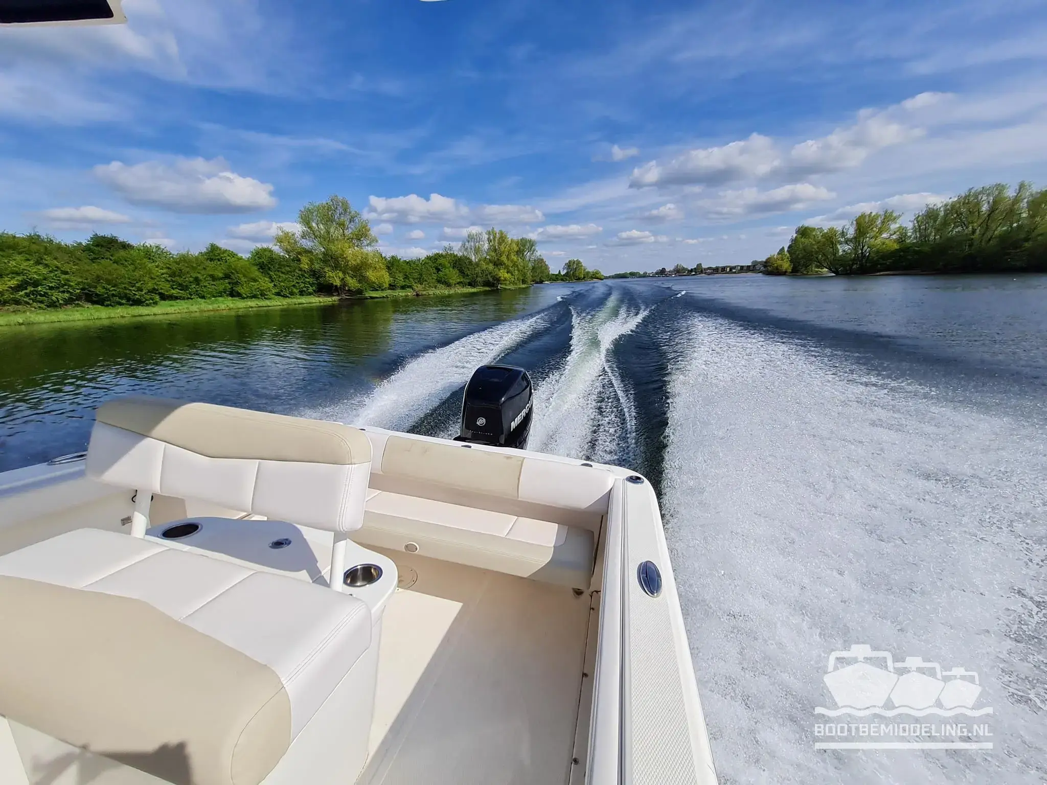 2016 Robalo r222 cc