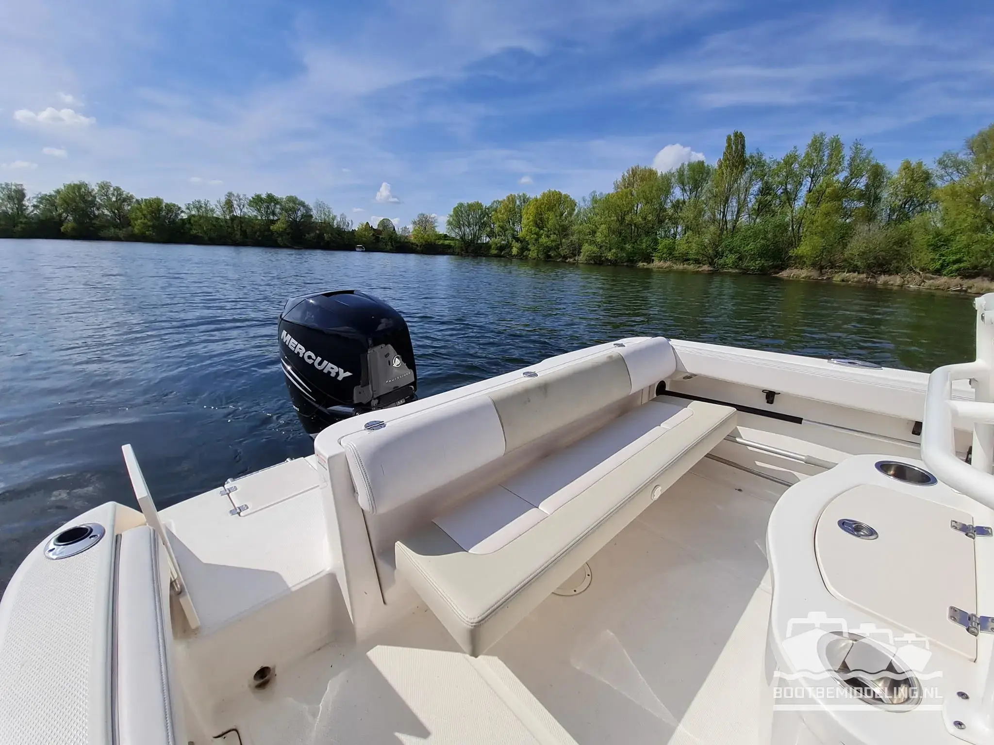 2016 Robalo r222 cc