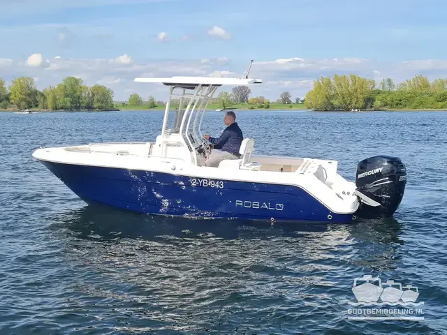 Robalo R222 Cc