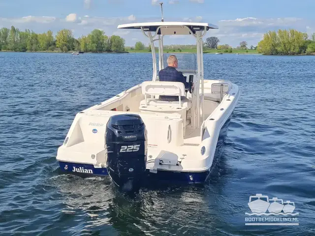 Robalo R222 Cc