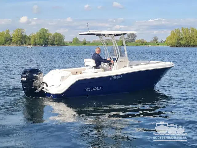 Robalo R222 Cc