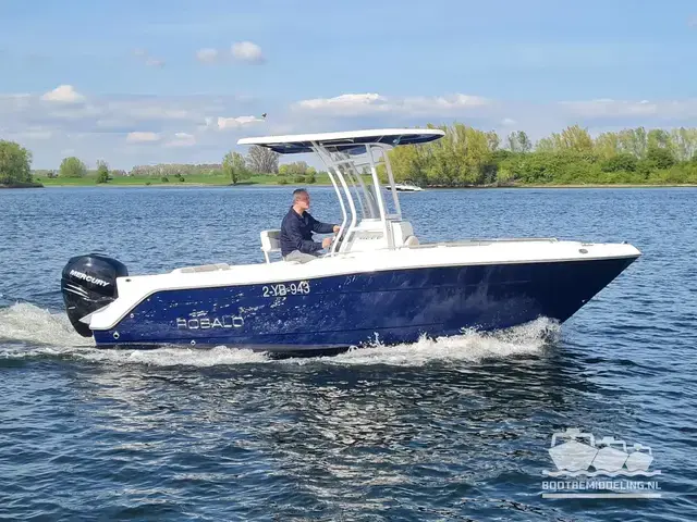 Robalo R222 Cc