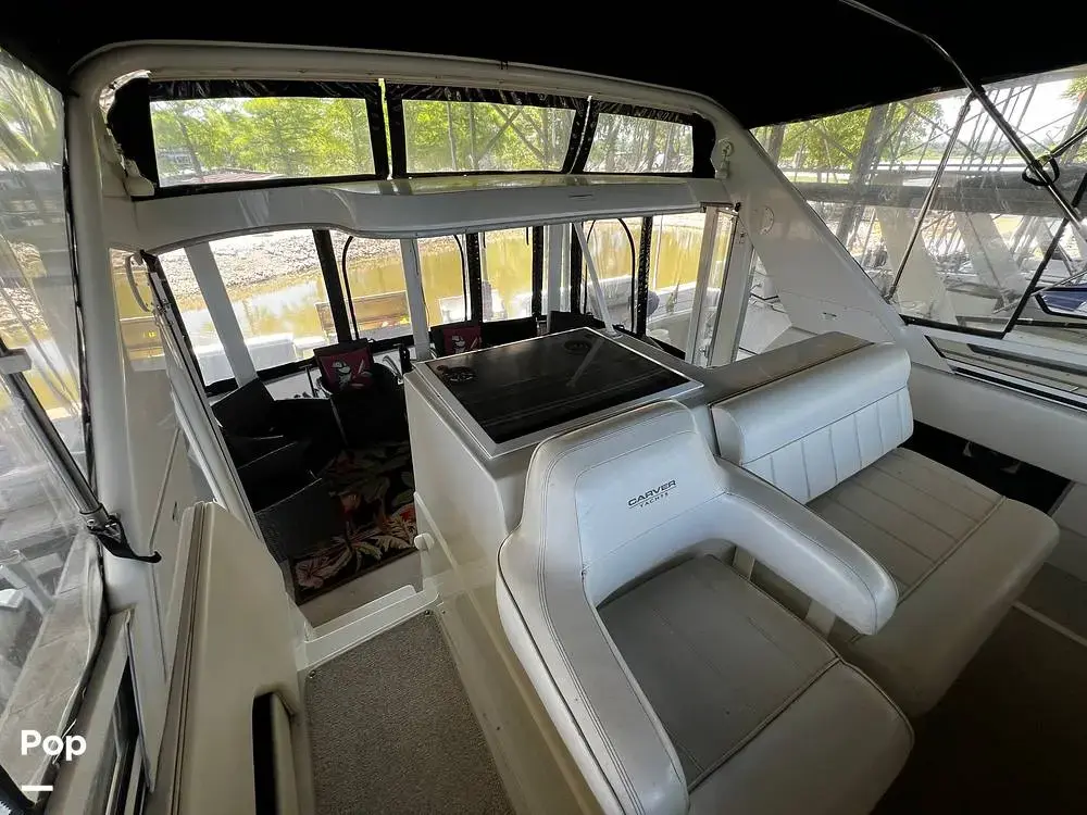 1998 Carver 405 motoryacht