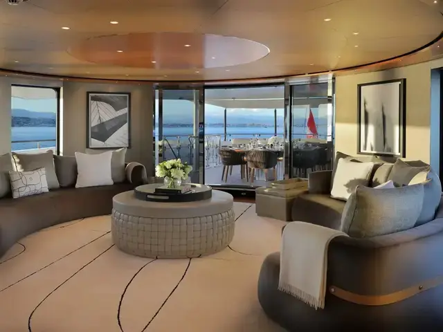 Heesen 5000 Semi-DIsplacement