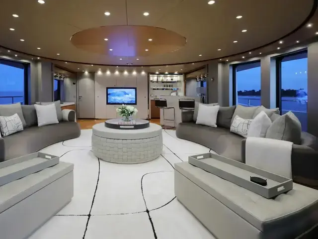 Heesen 5000 Semi-DIsplacement