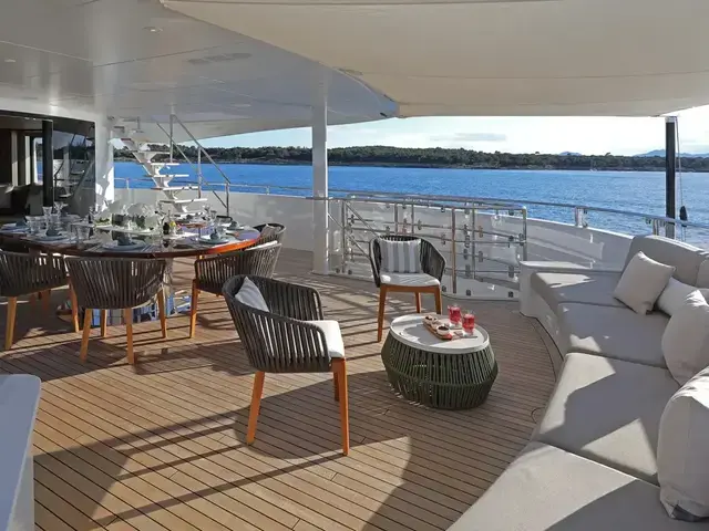 Heesen 5000 Semi-DIsplacement