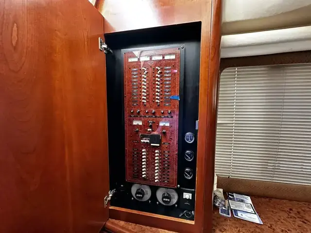 Silverton 43 Aft Cabin