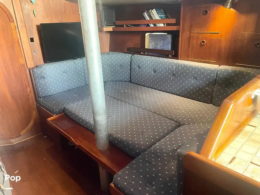 1982 Bluewater 31