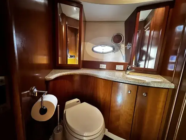 Silverton 43 Aft Cabin