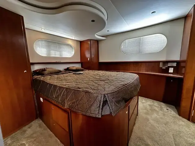 Silverton 43 Aft Cabin