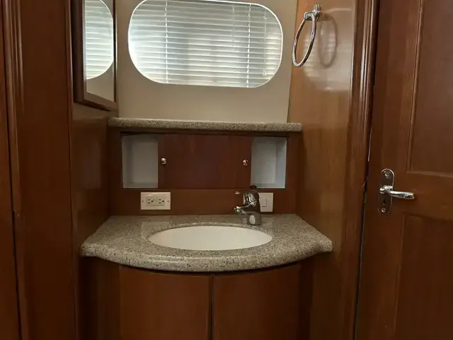 Silverton 43 Aft Cabin