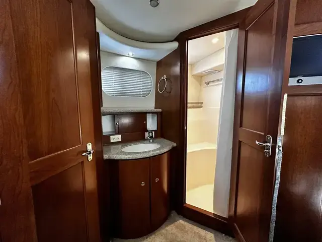 Silverton 43 Aft Cabin