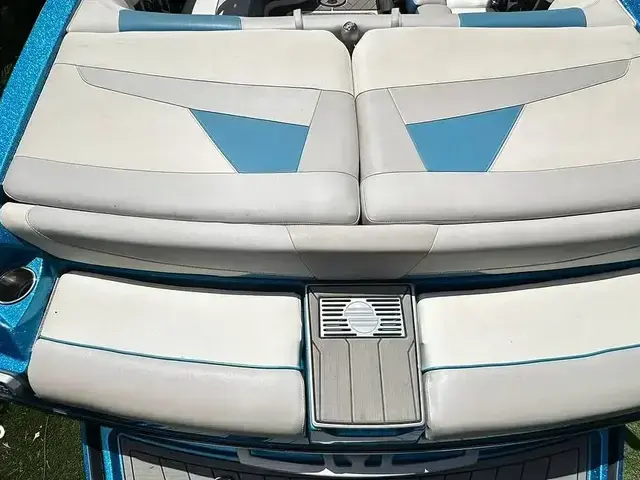 Malibu Wakesetter 22 Vlx