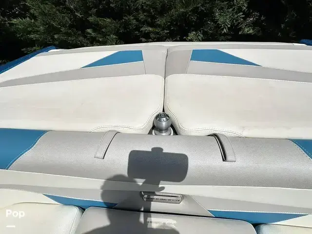 Malibu Wakesetter 22 Vlx