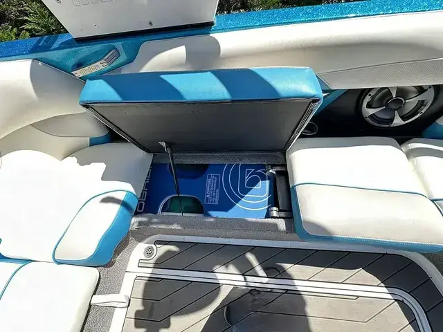 Malibu Wakesetter 22 Vlx