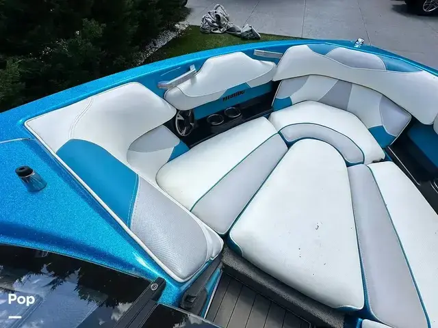 Malibu Wakesetter 22 Vlx