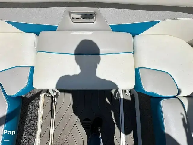 Malibu Wakesetter 22 Vlx