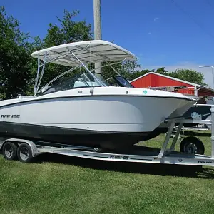 2024 Twin Vee Boats 240 GFX DUAL CONSOLE