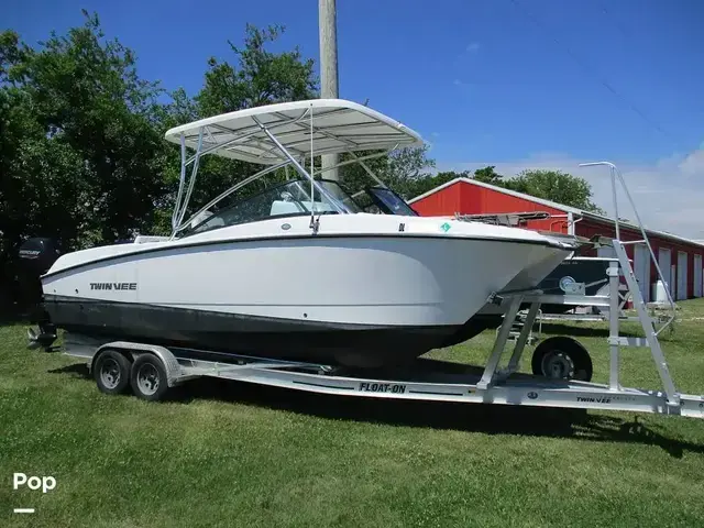 Twin Vee Boats 240 GFX DUAL CONSOLE