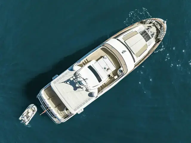 Benetti Legend 85