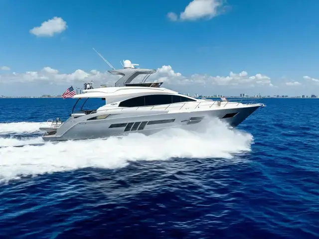 Lazzara Yachts 64