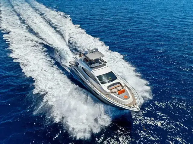 Lazzara Yachts 64