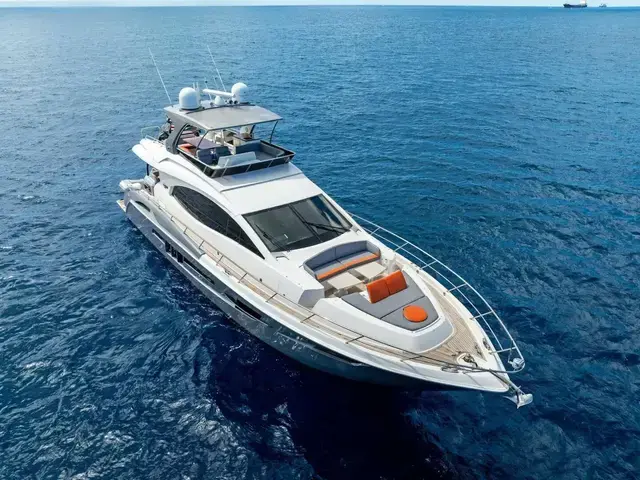 Lazzara Yachts 64