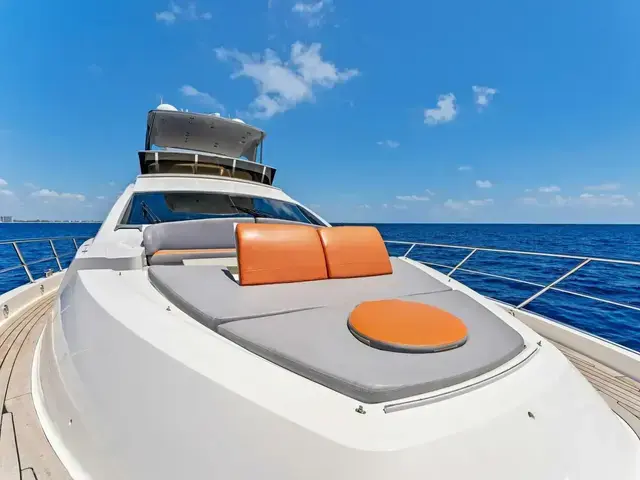 Lazzara Yachts 64