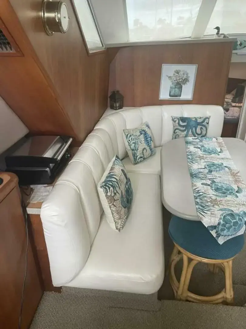 1997 Silverton 372 motor yacht