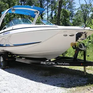 2013 Regal 27 Fasdeck