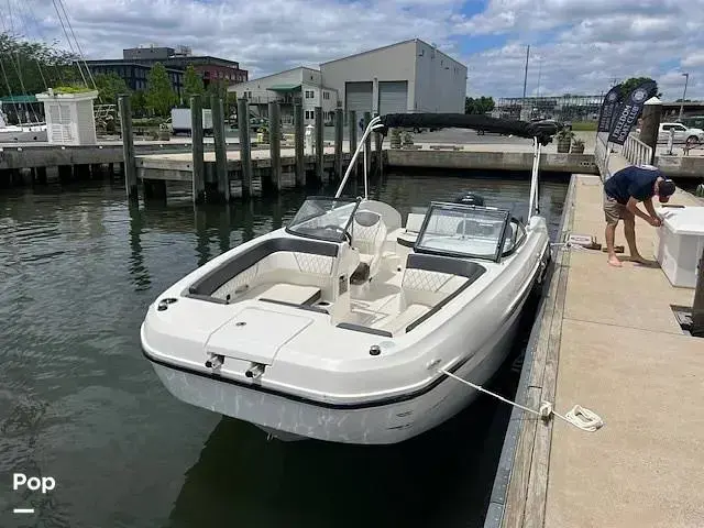 Bayliner Dx2200