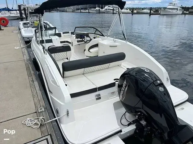 Bayliner Dx2200