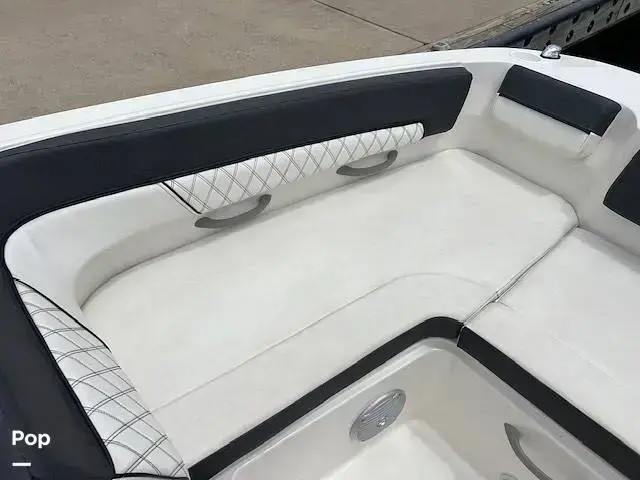 Bayliner Dx2200