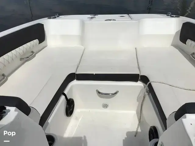 Bayliner Dx2200