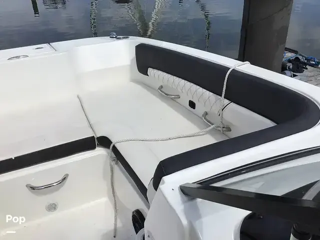 Bayliner Dx2200