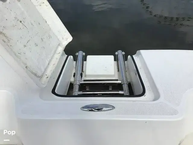 Bayliner Dx2200