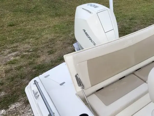 Boston Whaler 210 Dauntless