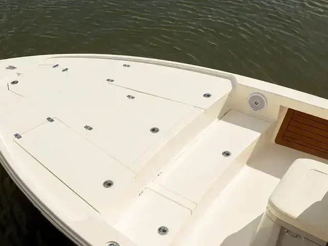 Pathfinder Boats 2500 Hybrid