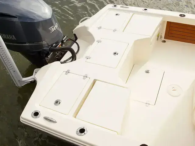 Pathfinder Boats 2500 Hybrid