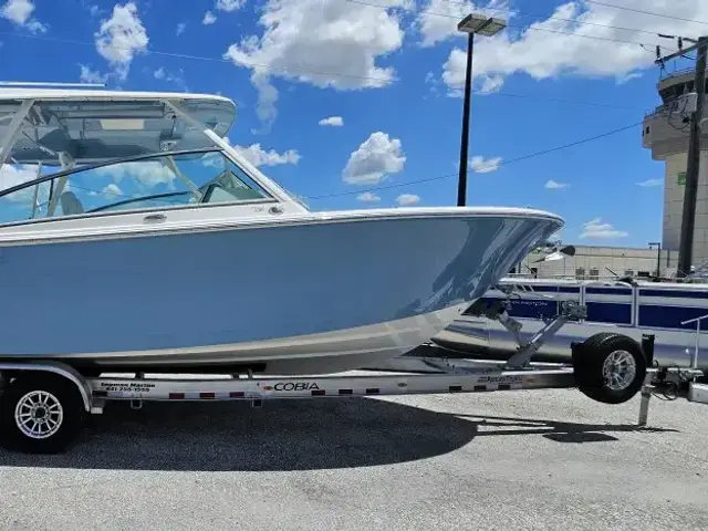 Cobia Boats 330 Dc