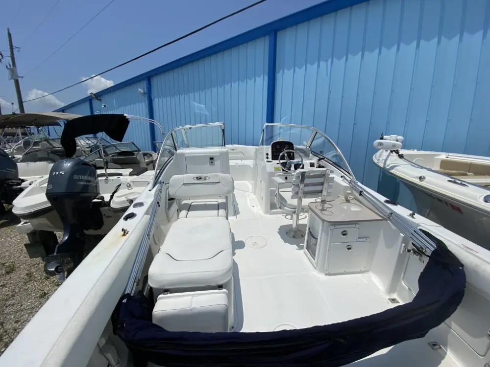 2016 Sea Hunt 235 escape