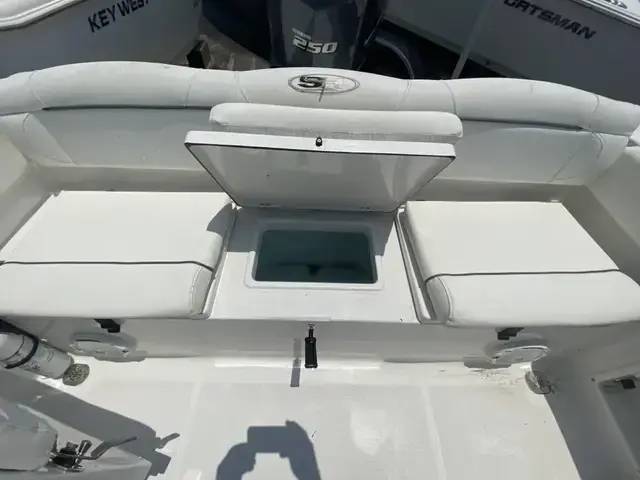 Sea Hunt 235 Escape