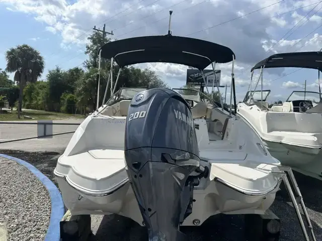 Stingray Boats 231 Dc