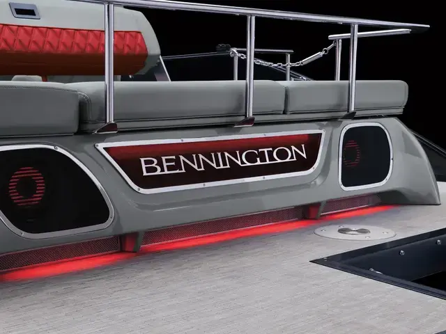 Bennington Marine 25 Qsb