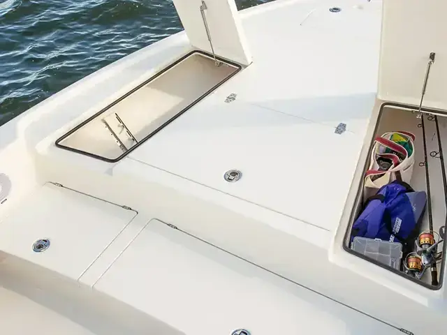 Pathfinder Boats 2500 Hybrid