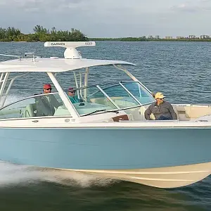  Cobia Boats 330 Dc