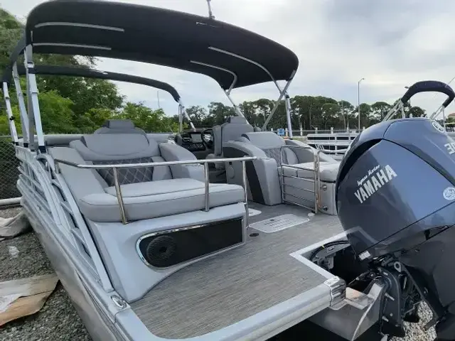 Bennington Marine 25Rcw