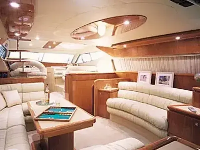 Ferretti Yachts 620