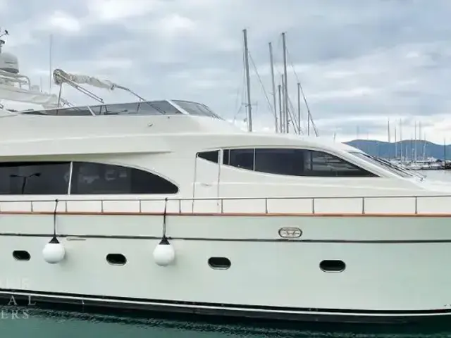 Falcon Boat 86′