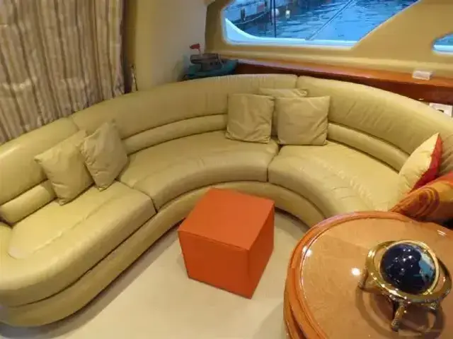 Azimut 55